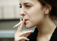Palenie papierosów osłabia kości